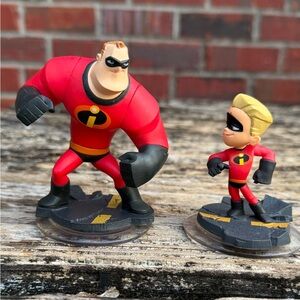 Disney Infinity The Incredibles Mr. Incredible & Dash Video Game Figures T9